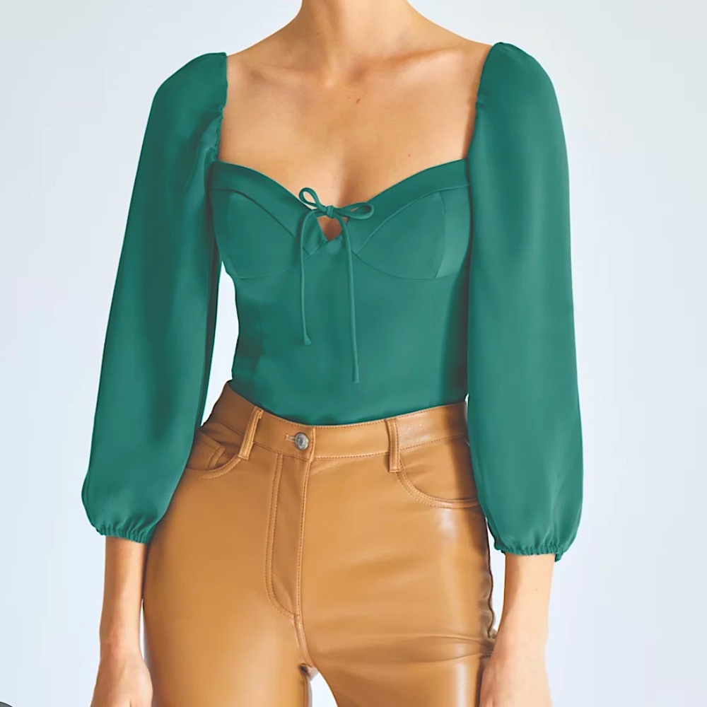 NWOT Aritza Wilfred Long Sleeves Novella Green Blouse Size L